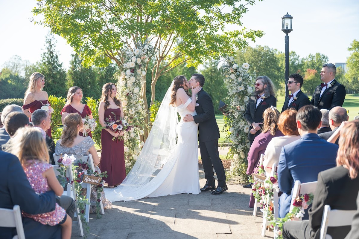 Wedding flowers at 1757 Golf Club