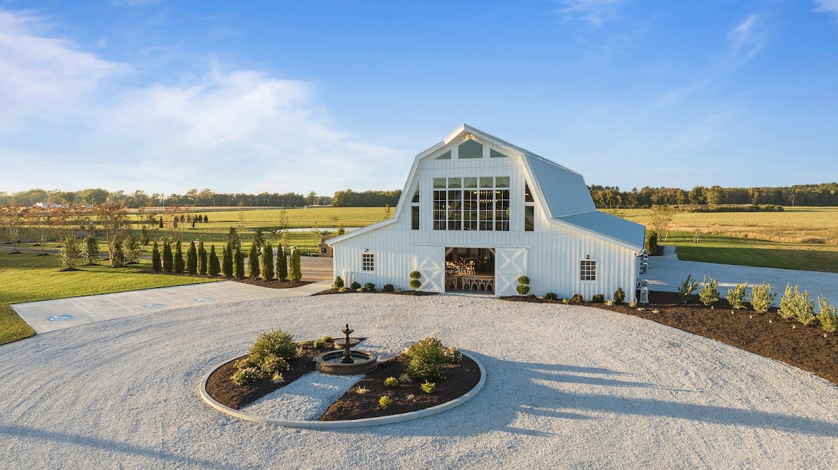 Floral Design Guide: Breckenridge Barn - wedding venue in Vienna, MD