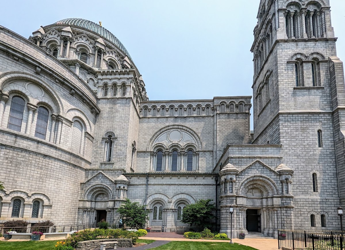 Designing for the Grandeur of the Cathedral Basilica of Saint Louis - wedding venue in St. Louis, MO