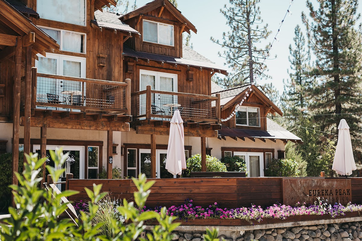 Chalet View Lodge - wedding venue in Portola, CA
