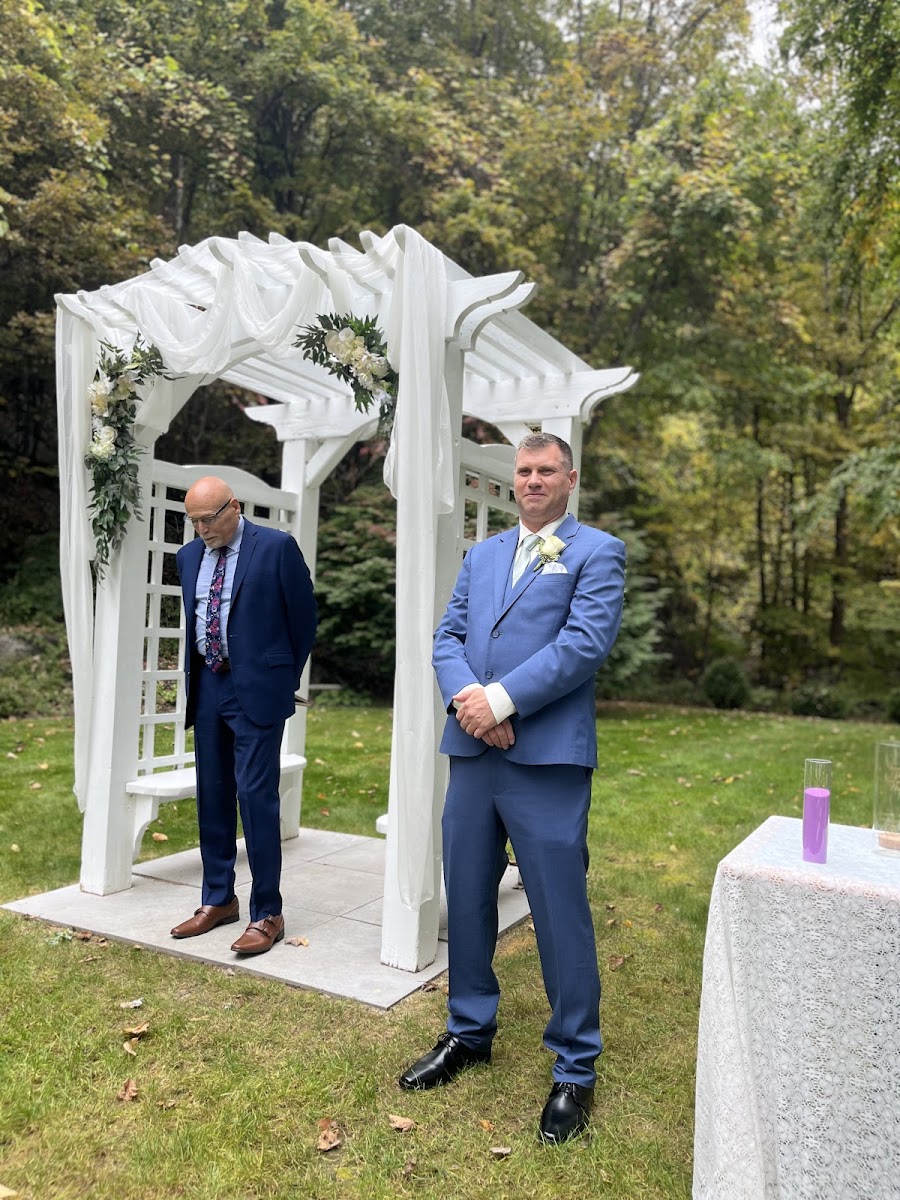 Expert Floral Design Guide for Crystal Peak - wedding venue in Winsted, CT