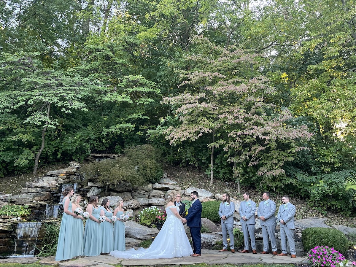 Falls Reception & Conference - wedding venue in Columbia, IL