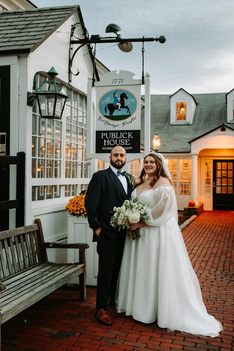 Publick House Historic Inn - wedding venue in Sturbridge, MA